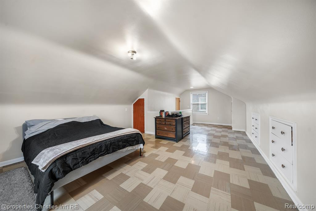 9311 FOX Avenue, Allen Park, MI 48101 — Photo 17