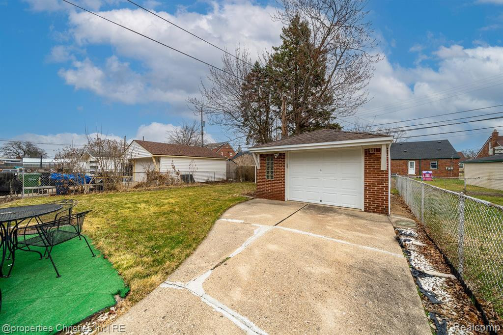 9311 FOX Avenue, Allen Park, MI 48101 — Photo 23