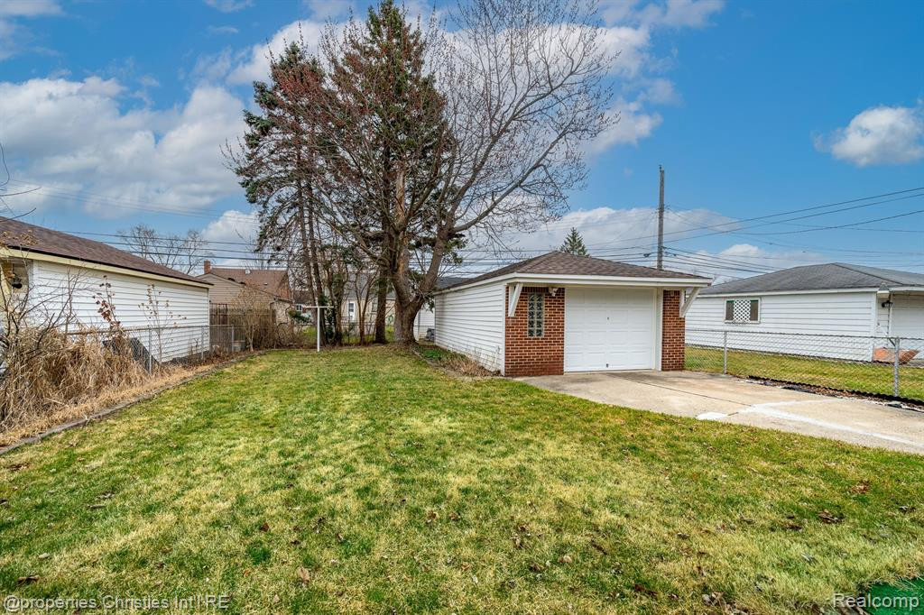 9311 FOX Avenue, Allen Park, MI 48101 — Photo 24