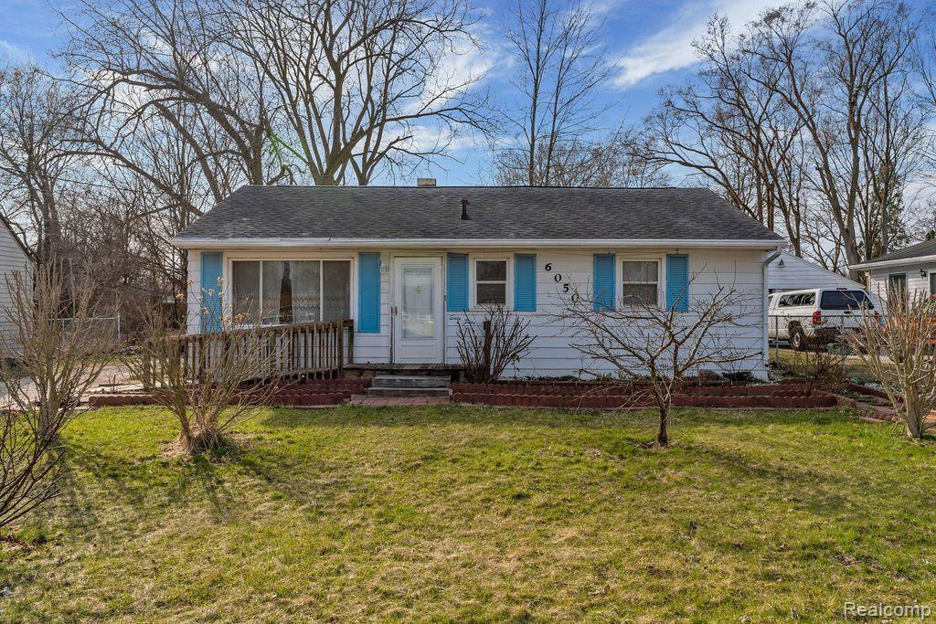 6050 SOUTHBROOK Avenue, Lansing, MI 48911 — Photo 2