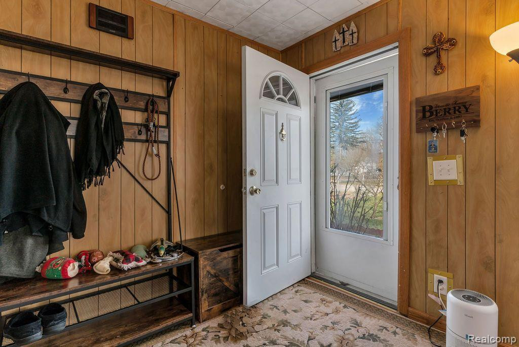 6050 SOUTHBROOK Avenue, Lansing, MI 48911 — Photo 6