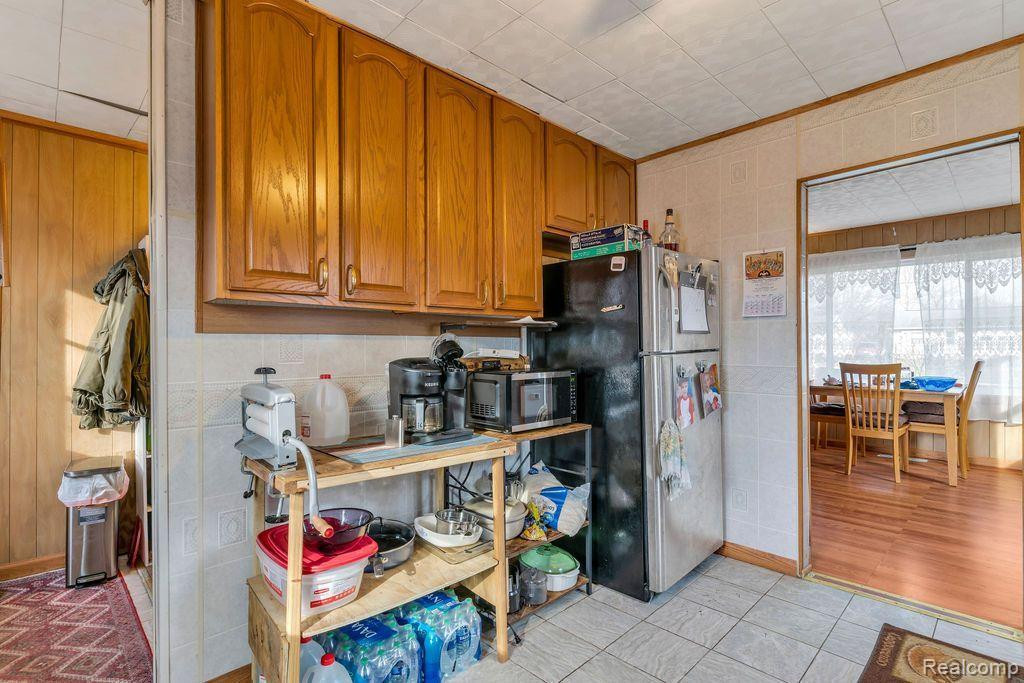6050 SOUTHBROOK Avenue, Lansing, MI 48911 — Photo 12
