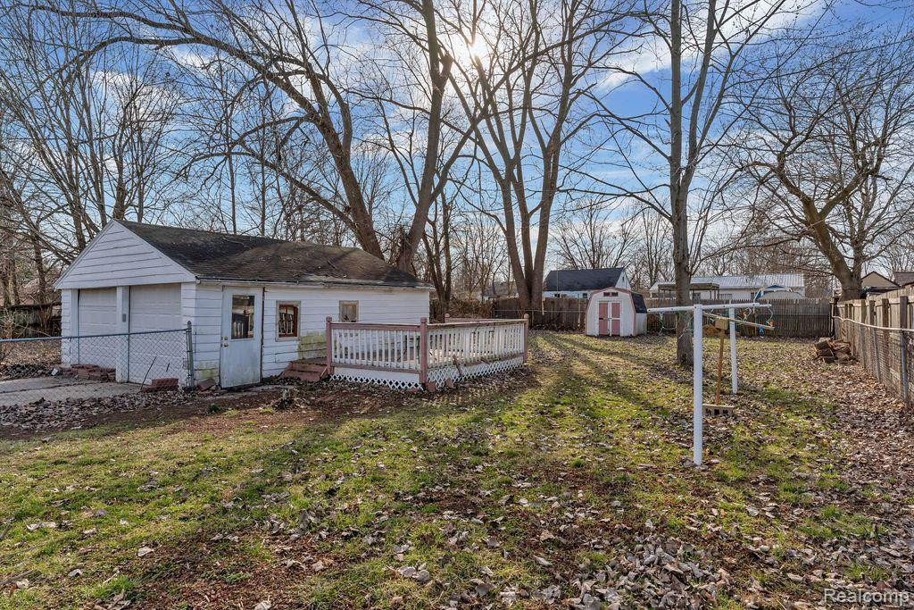 6050 SOUTHBROOK Avenue, Lansing, MI 48911 — Photo 24