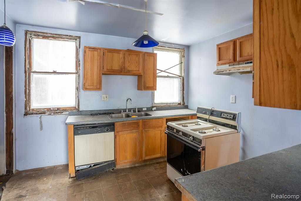 801 W EUCLID Street, Detroit, MI 48202 — Photo 12