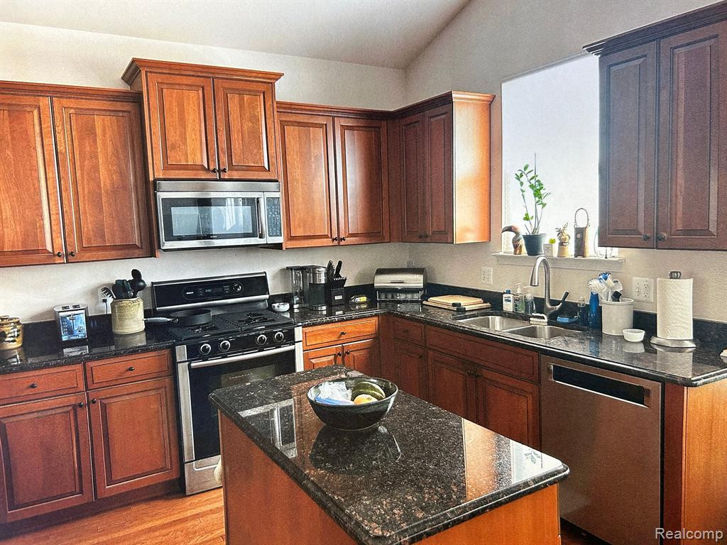 41019 HARVEST Lane, Clinton Twp, MI 48038 — Photo 5