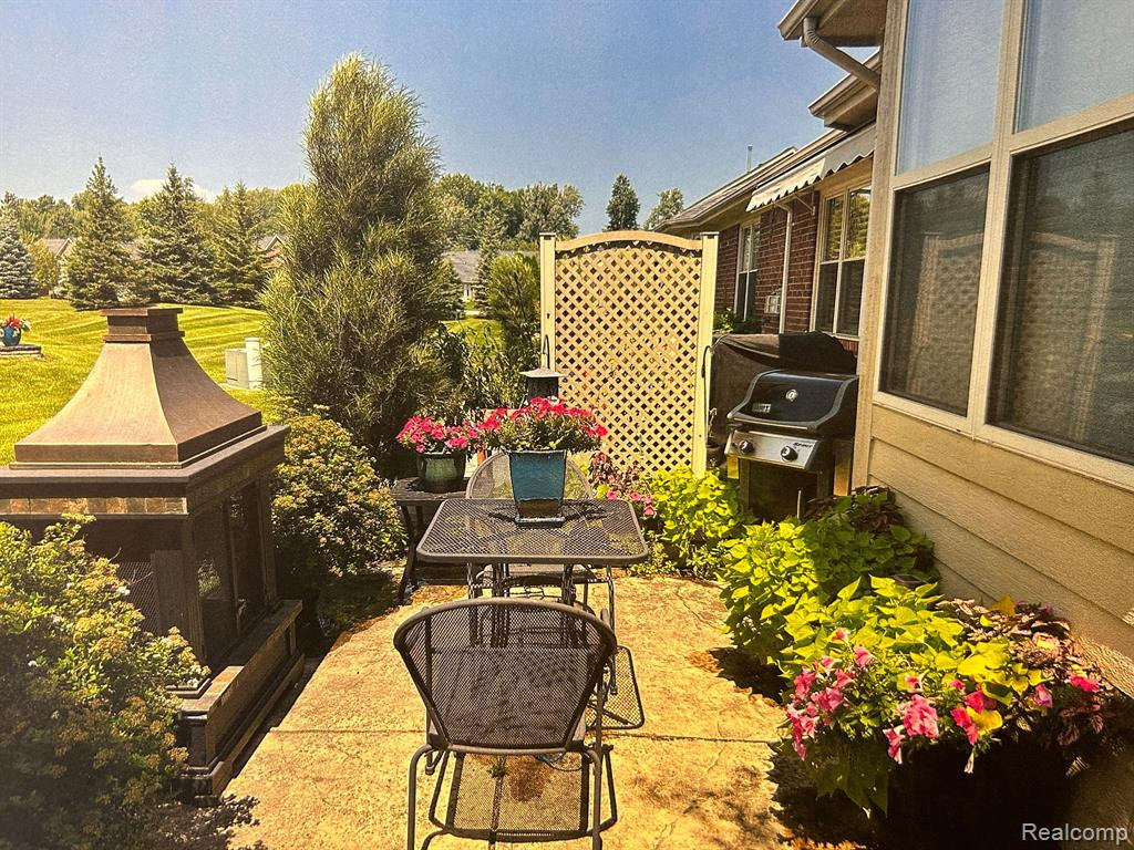 41019 HARVEST Lane, Clinton Twp, MI 48038 — Photo 13