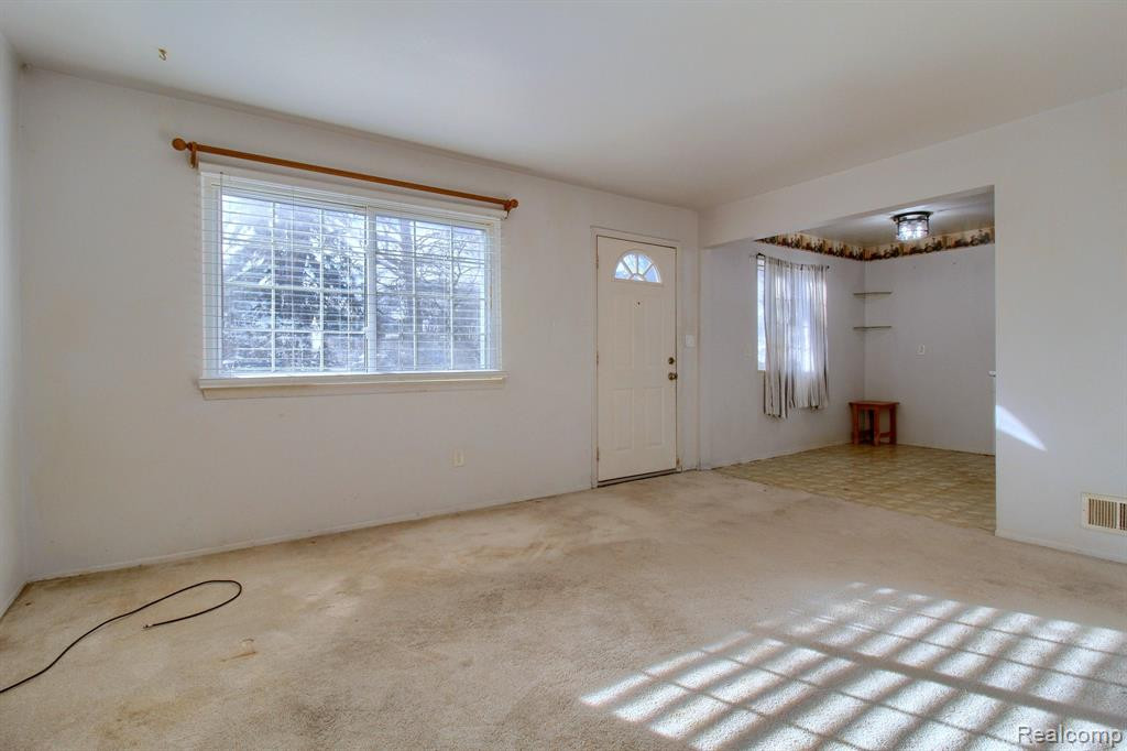 4133 JACKSON Street, Dearborn Heights, MI 48125 — Photo 3