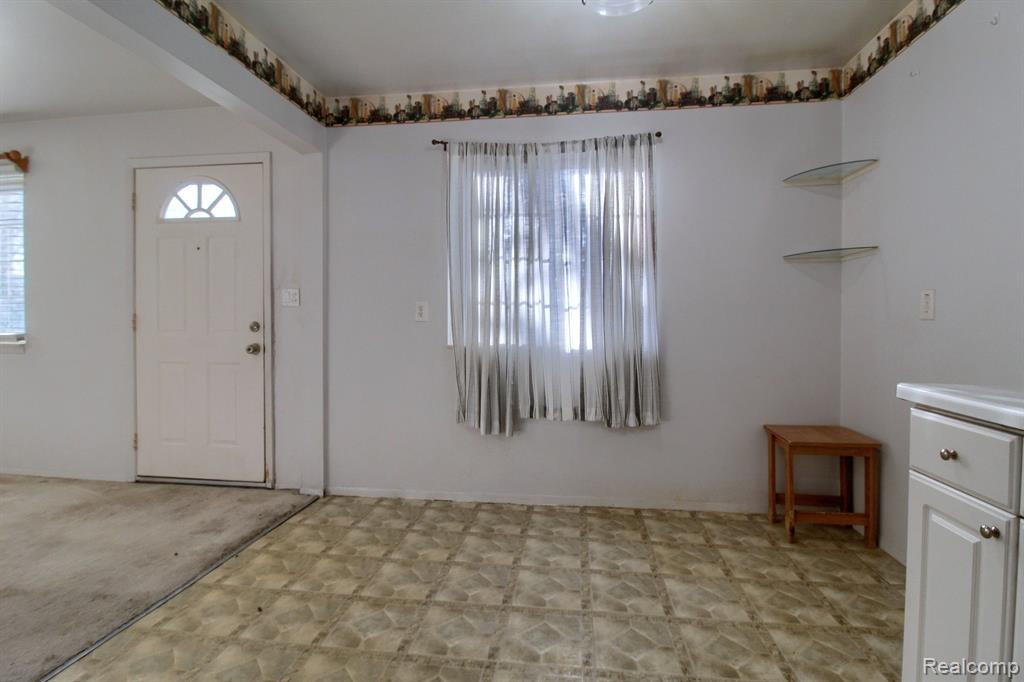 4133 JACKSON Street, Dearborn Heights, MI 48125 — Photo 10