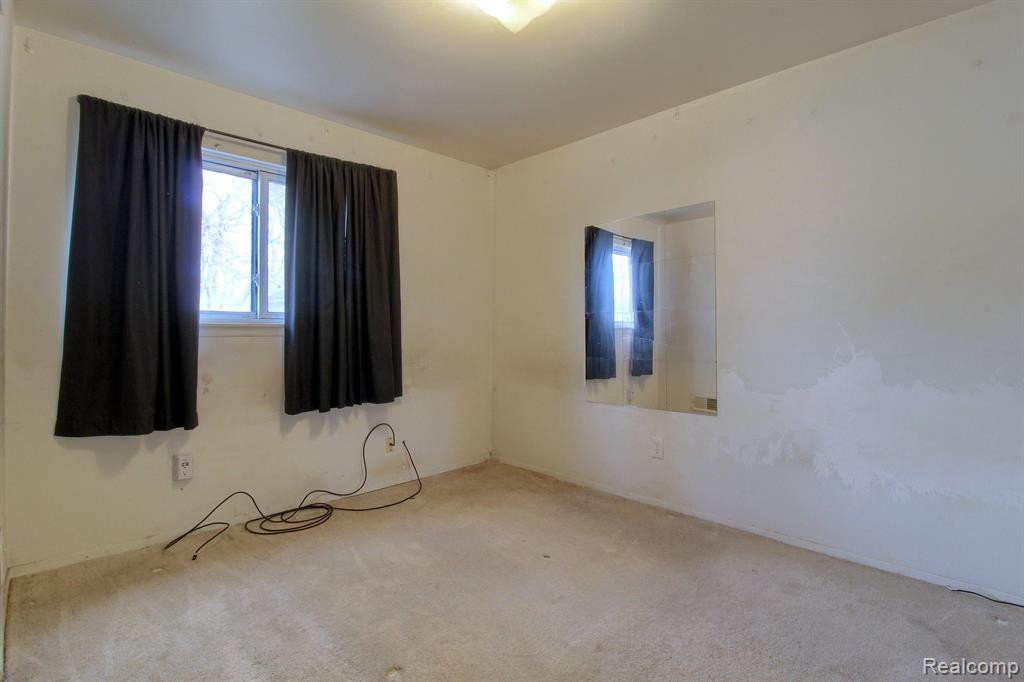 4133 JACKSON Street, Dearborn Heights, MI 48125 — Photo 12