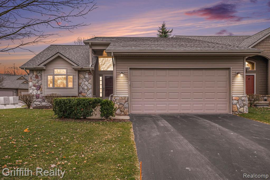 1011 STEPH Lane, Brighton, MI 48116 — Photo 2