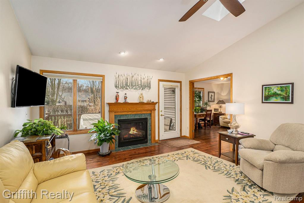 1011 STEPH Lane, Brighton, MI 48116 — Photo 5
