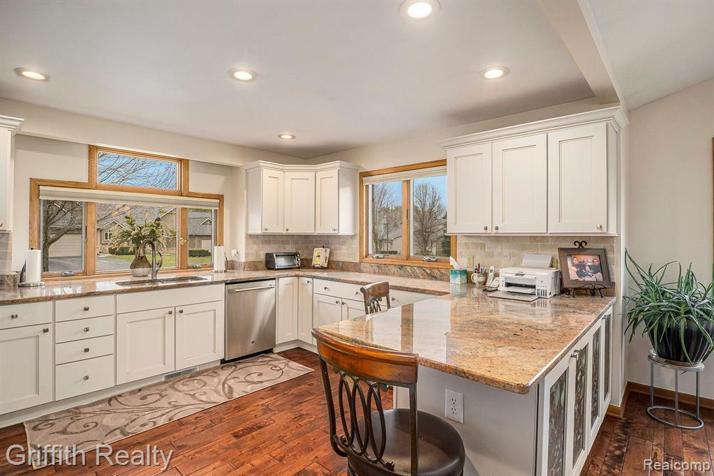 1011 STEPH Lane, Brighton, MI 48116 — Photo 8