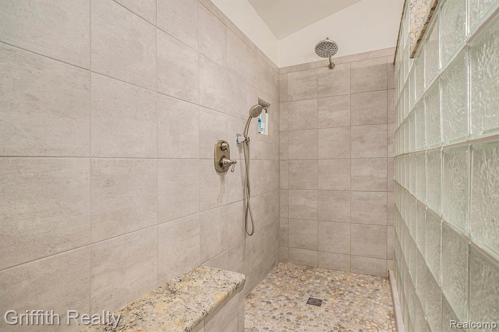 1011 STEPH Lane, Brighton, MI 48116 — Photo 17