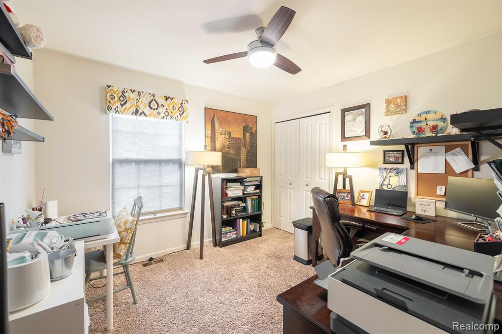 47752 PEMBROKE Drive, Canton, MI 48188 — Photo 25