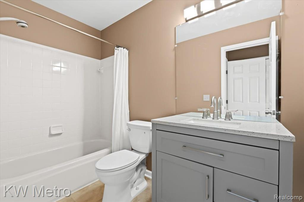 45097 HORSESHOE Circle, Canton, MI 48187 — Photo 17