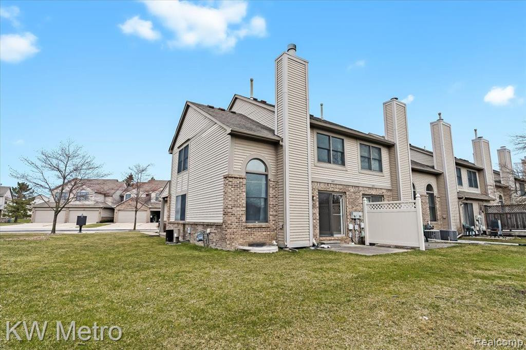 45097 HORSESHOE Circle, Canton, MI 48187 — Photo 23