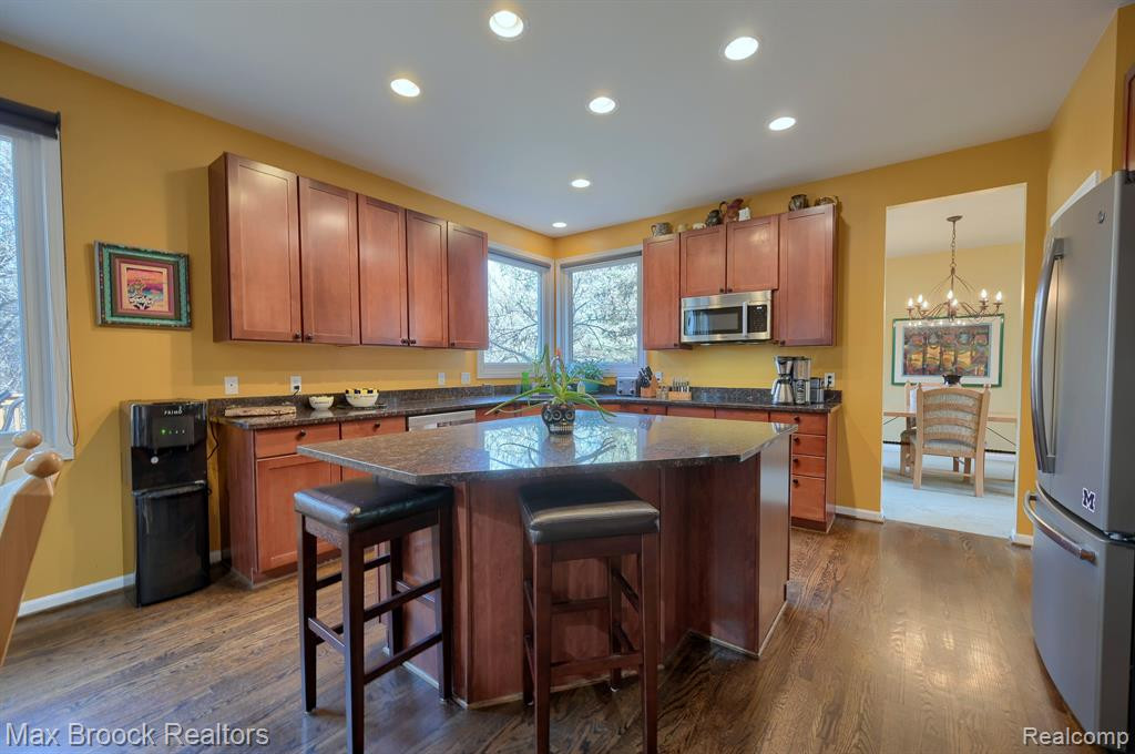 6504 SHADOWOOD Drive, West Bloomfield, MI — Photo 9