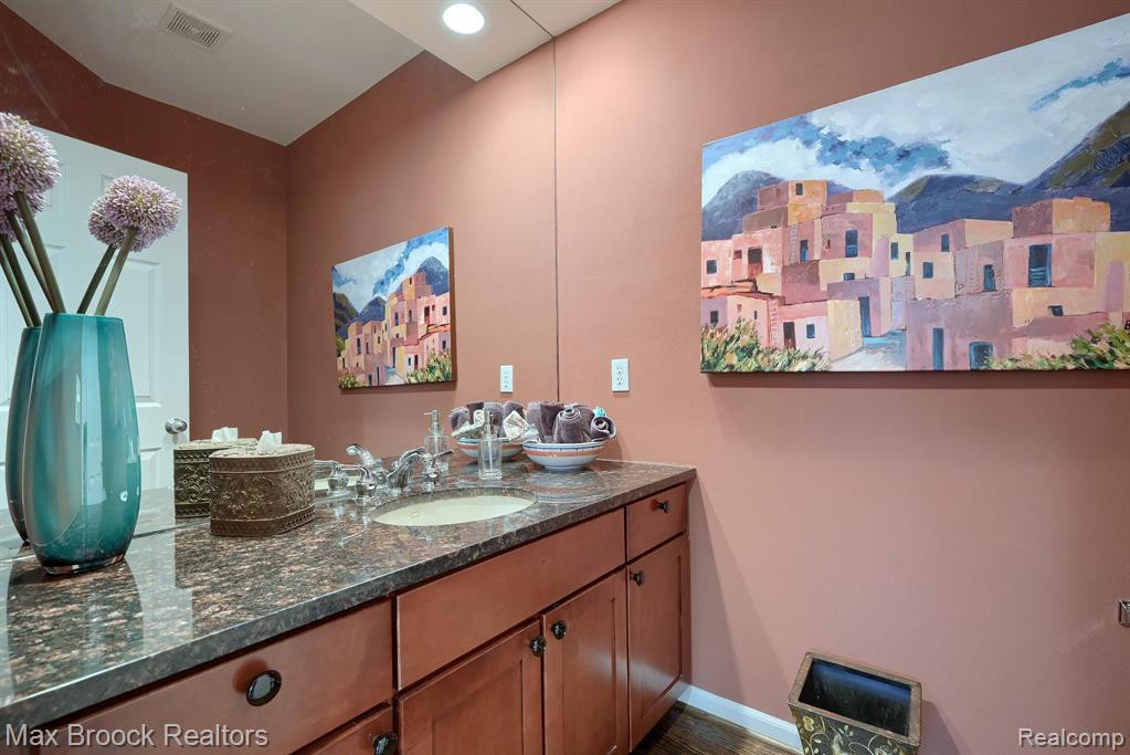 6504 SHADOWOOD Drive, West Bloomfield, MI — Photo 16
