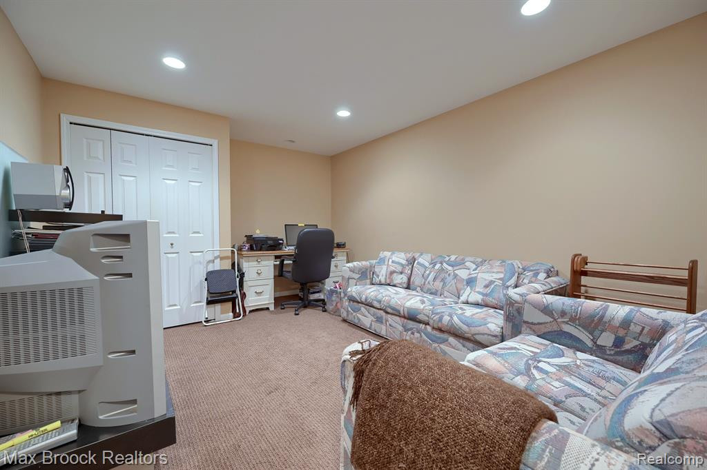6504 SHADOWOOD Drive, West Bloomfield, MI — Photo 33