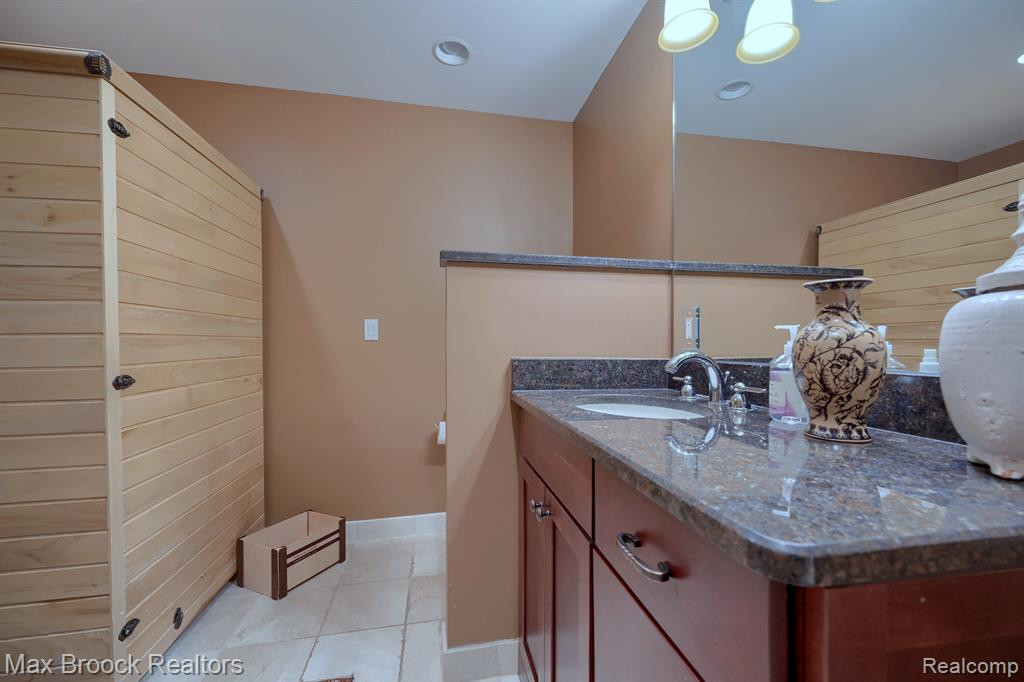 6504 SHADOWOOD Drive, West Bloomfield, MI — Photo 34