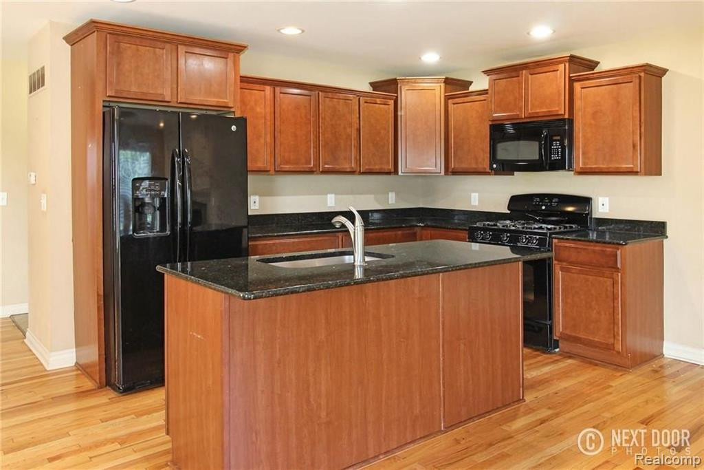 933 Pathfinder Road, Oxford, MI 48371 — Photo 6