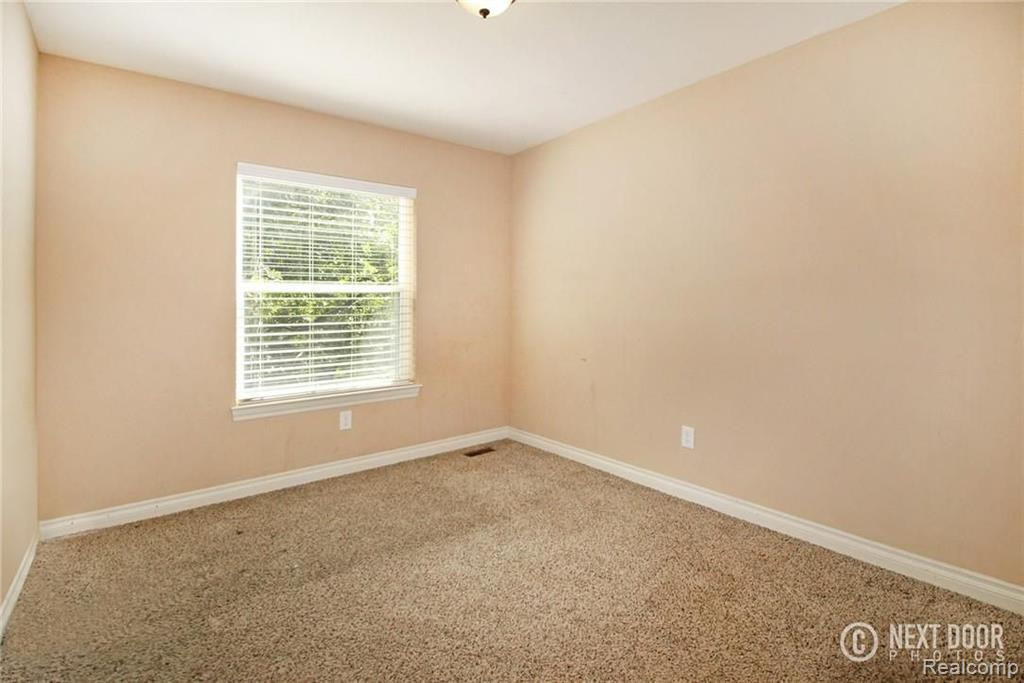 933 Pathfinder Road, Oxford, MI 48371 — Photo 22
