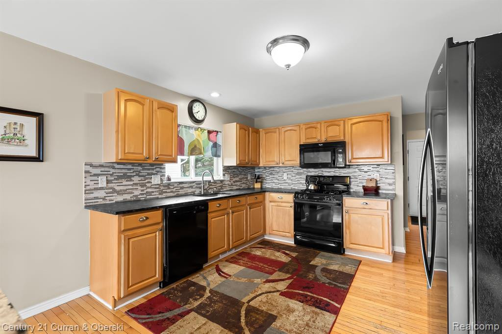 470 BOULDER LAKE Drive, Oxford, MI 48371 — Photo 13
