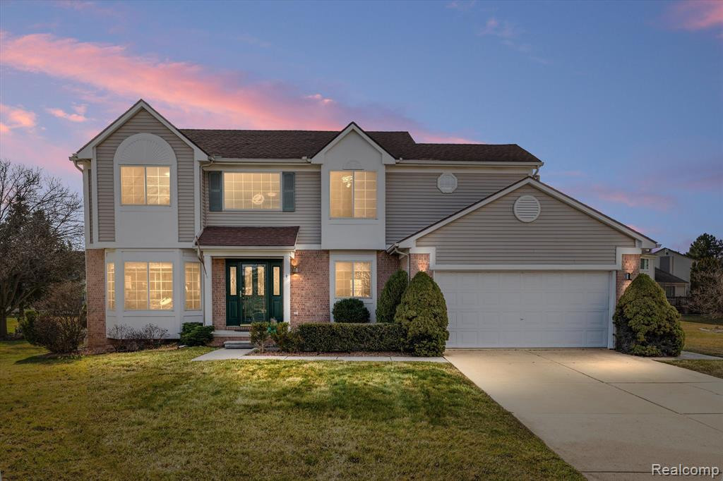 260 CLOVERLEAF Court, Ann Arbor, MI 48103 — front exterior