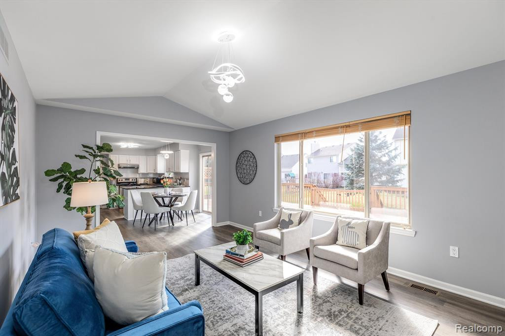 260 CLOVERLEAF Court, Ann Arbor, MI 48103 — Photo 18