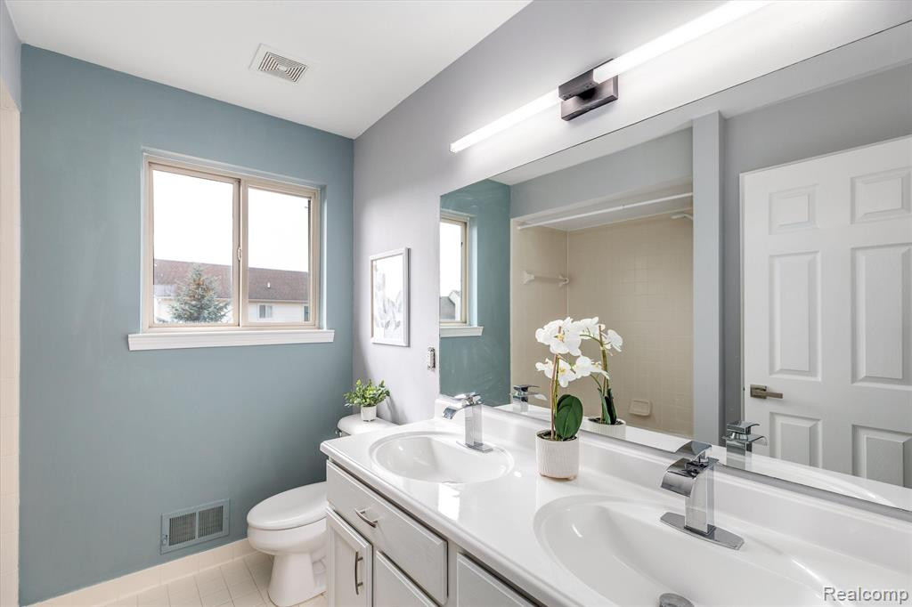 260 CLOVERLEAF Court, Ann Arbor, MI 48103 — Photo 35