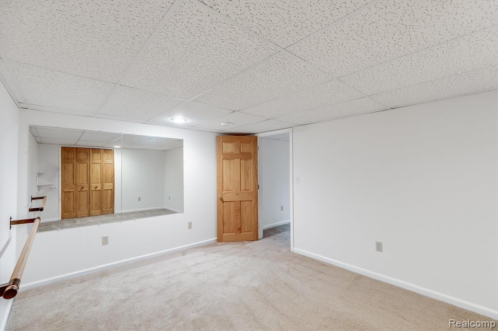 260 CLOVERLEAF Court, Ann Arbor, MI 48103 — Photo 45