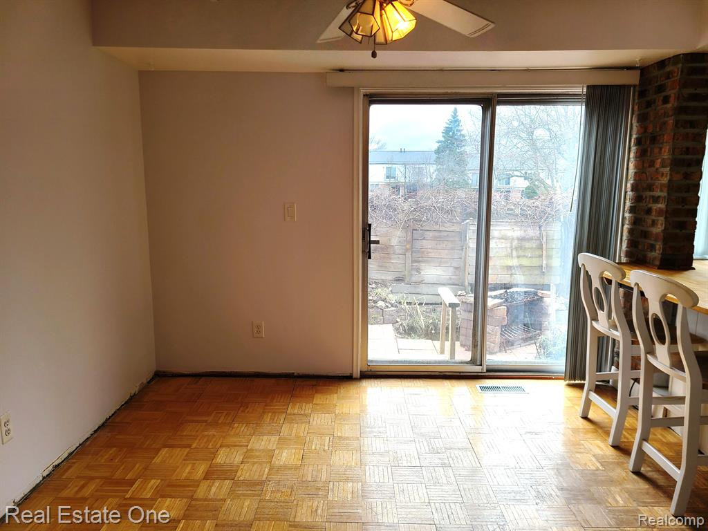 3381 BURBANK Drive, 47, Ann Arbor, MI 48105 — Photo 9