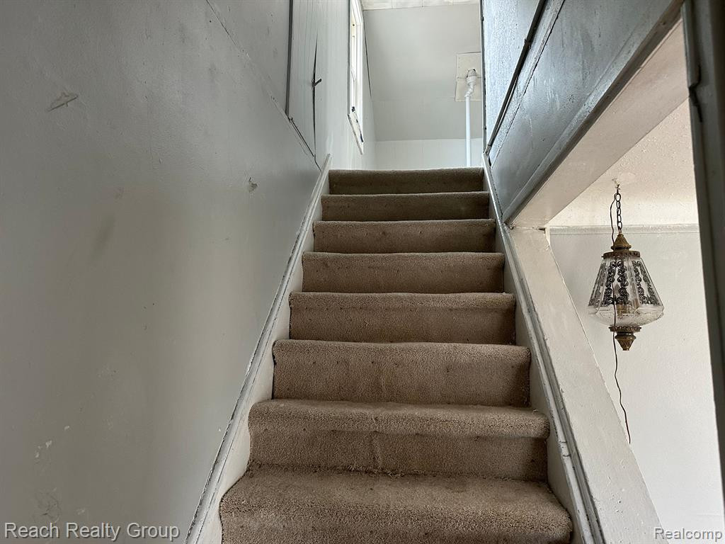 7657 MINOCK Street, Detroit, MI 48228 — Photo 5