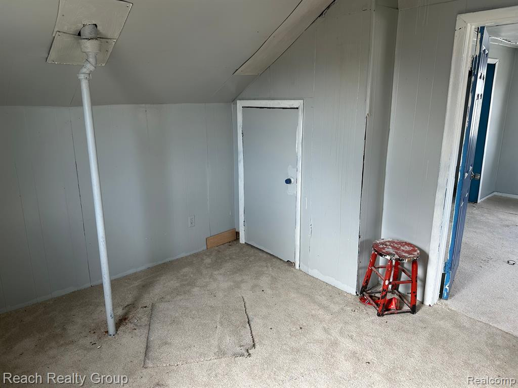 7657 MINOCK Street, Detroit, MI 48228 — Photo 6