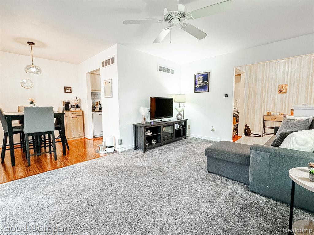 1750 MONTICELLO Street, Unit #5, Trenton, MI 48183 — Photo 6