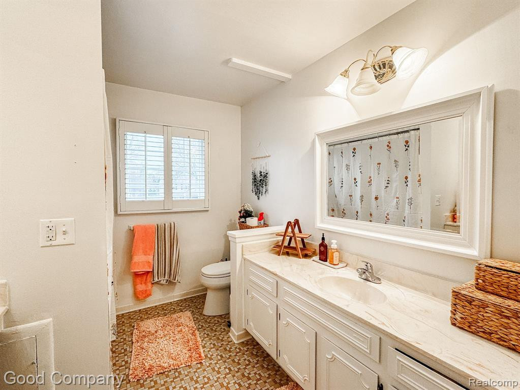 1750 MONTICELLO Street, Unit #5, Trenton, MI 48183 — Photo 10