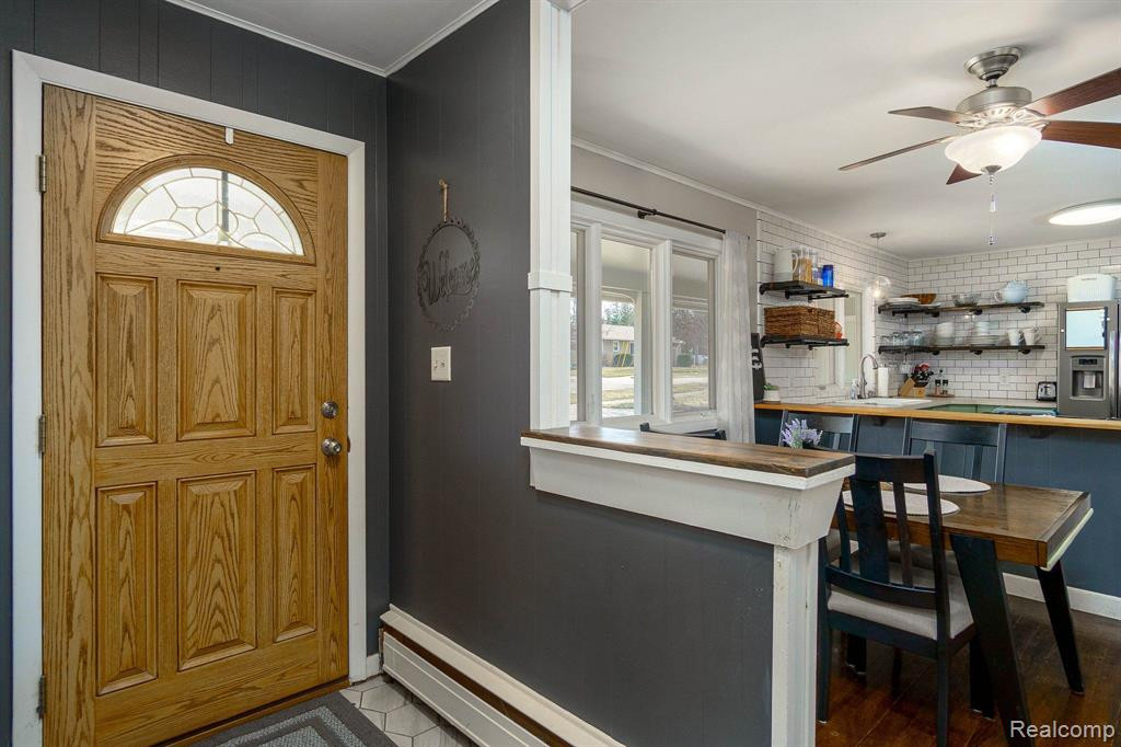 932 E SCOTT Street, Grand Ledge, MI 48837 — Photo 10
