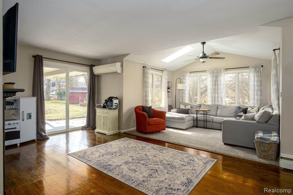 932 E SCOTT Street, Grand Ledge, MI 48837 — Photo 17