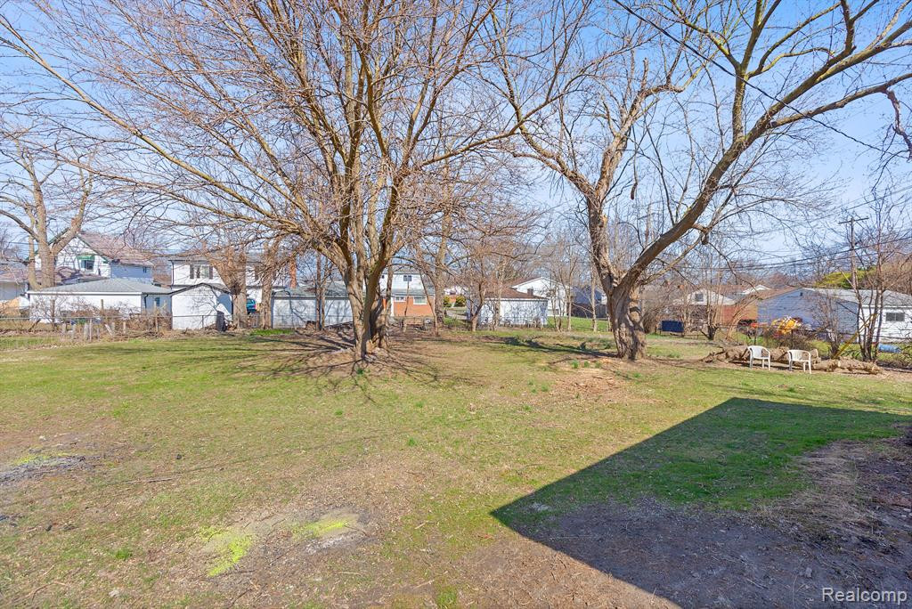81 Meadle Court, Mount Clemens, MI 48043 — Photo 6
