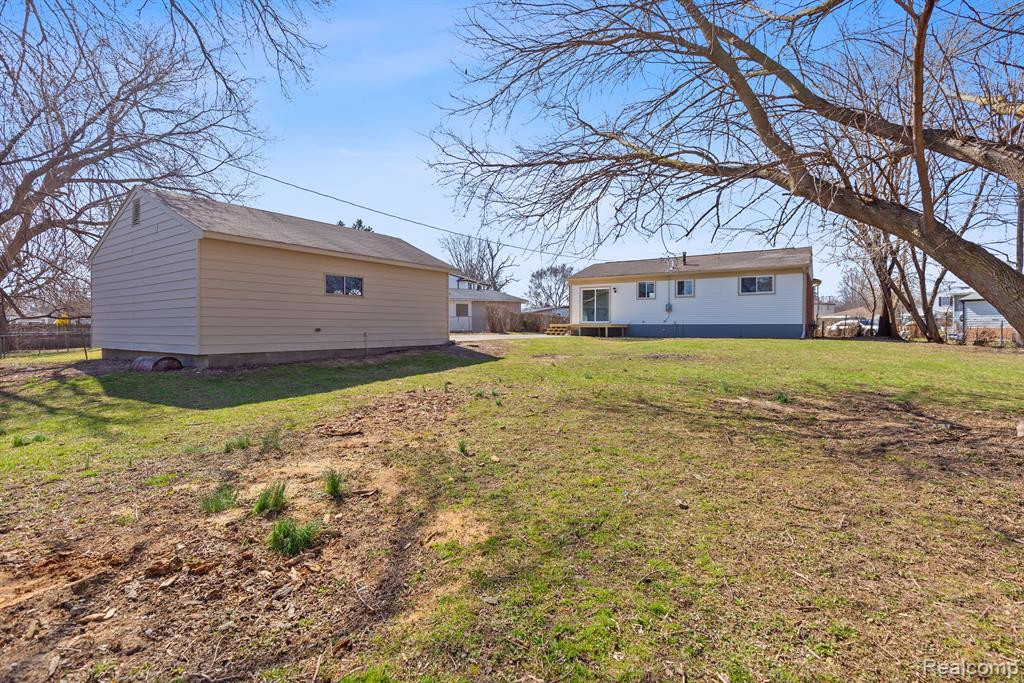 81 Meadle Court, Mount Clemens, MI 48043 — Photo 7