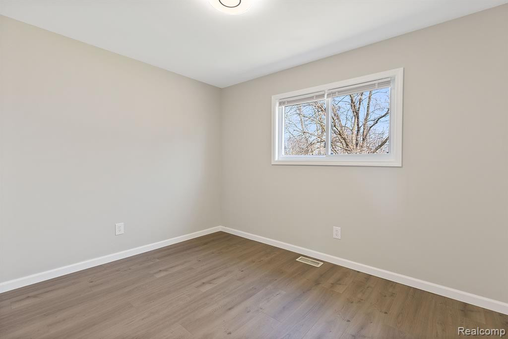81 Meadle Court, Mount Clemens, MI 48043 — Photo 21