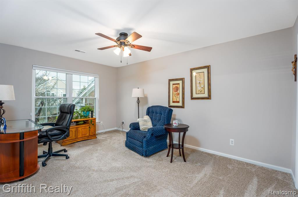 4249 BERKSHIRE Drive, Sterling Heights, MI 48314 — Photo 13