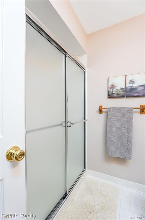 4249 BERKSHIRE Drive, Sterling Heights, MI 48314 — Photo 16