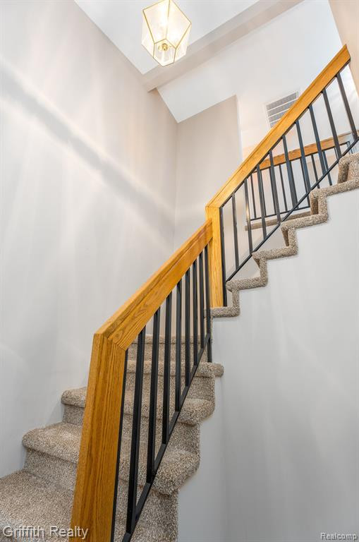 4249 BERKSHIRE Drive, Sterling Heights, MI 48314 — Photo 20