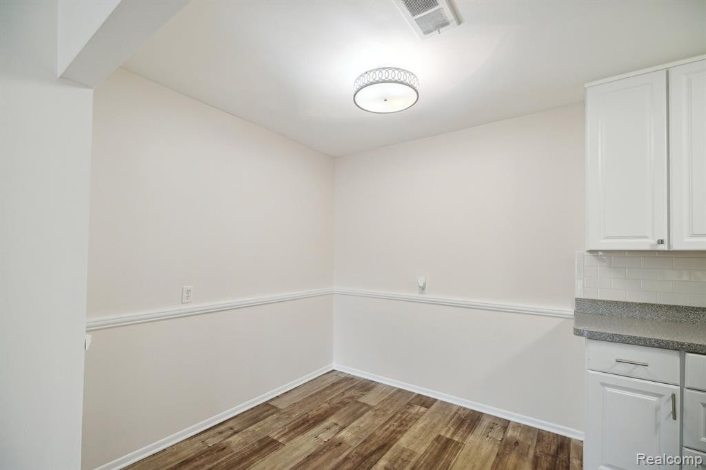 9927 ALLEN POINTE Drive, Allen Park, MI 48101 — Photo 13