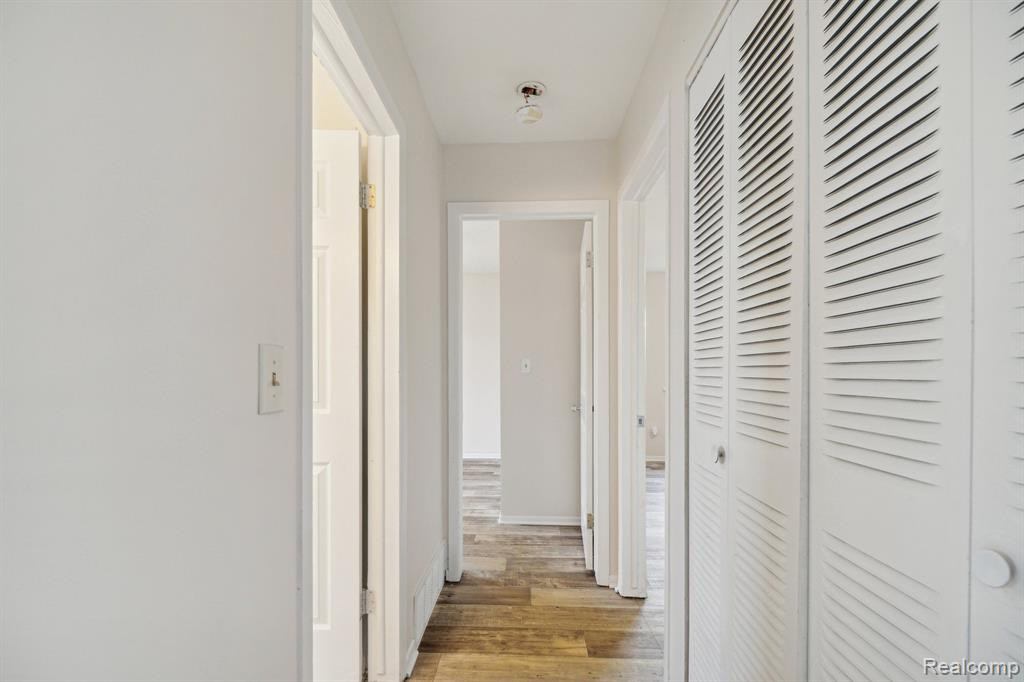 9927 ALLEN POINTE Drive, Allen Park, MI 48101 — Photo 14