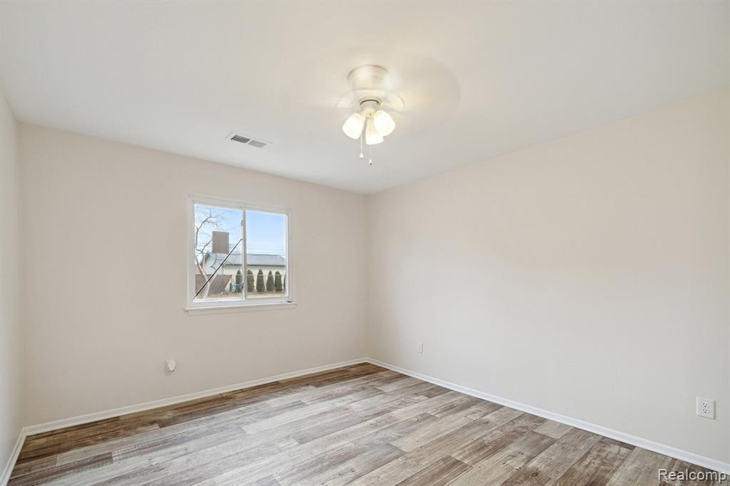 9927 ALLEN POINTE Drive, Allen Park, MI 48101 — Photo 16