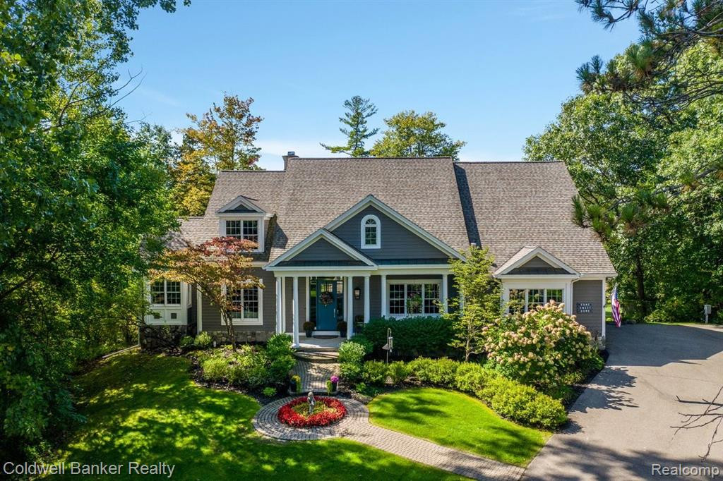 9853 PINE KNOB Road, Clarkston, MI 48348 — front exterior