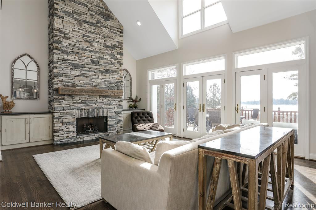 9853 PINE KNOB Road, Clarkston, MI 48348 — Photo 5