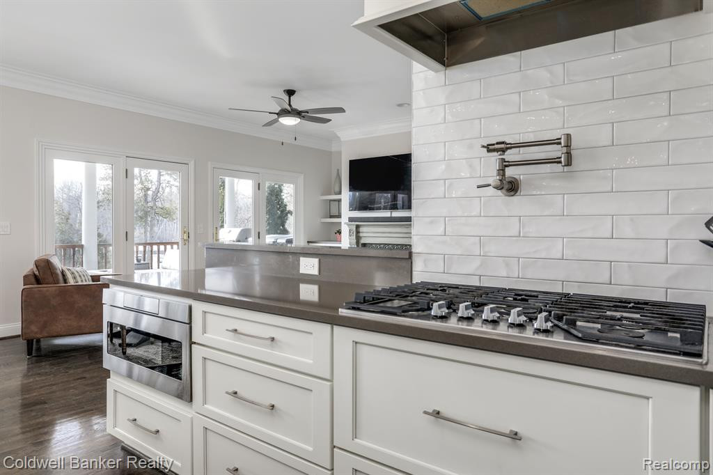 9853 PINE KNOB Road, Clarkston, MI 48348 — Photo 9